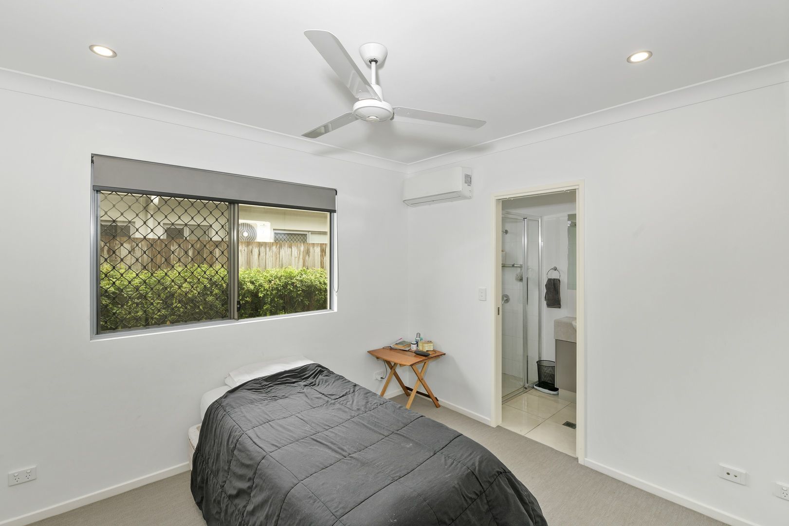 2/11 Tyson Place, Redlynch, QLD 4870 AUS