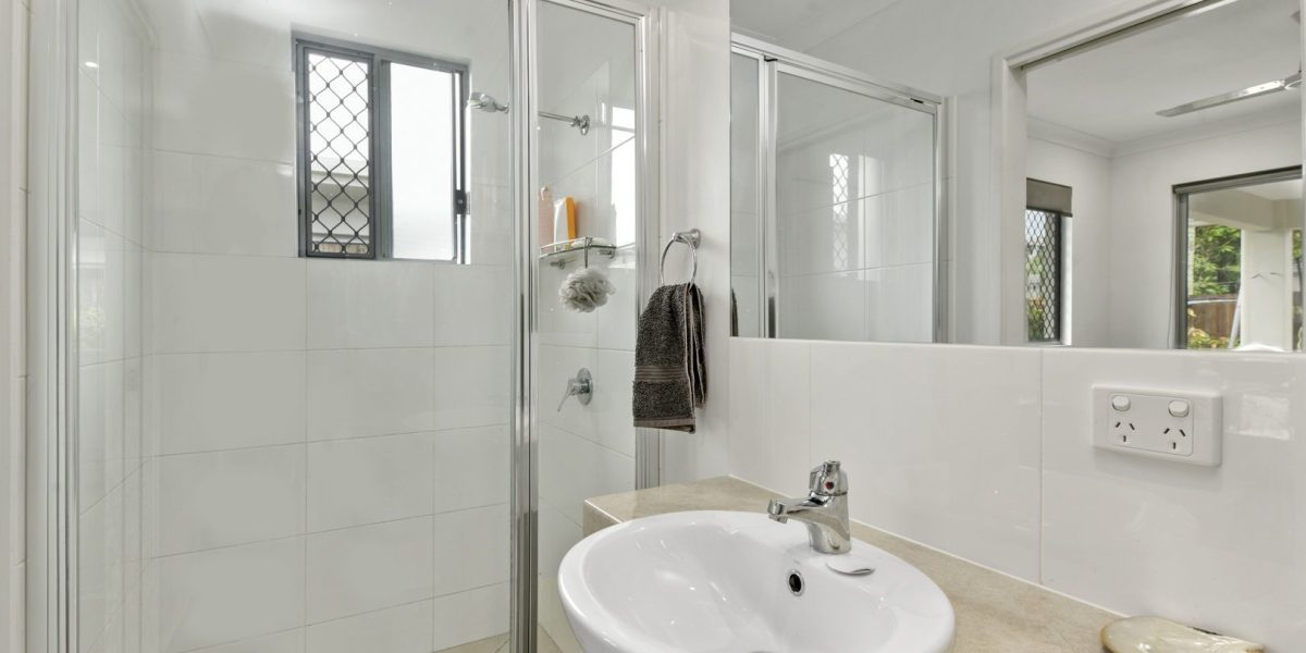 2/11 Tyson Place, Redlynch, QLD 4870 AUS