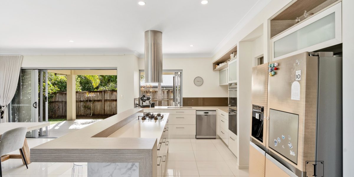 7 Whipbird Drive, Smithfield, QLD 4878 AUS