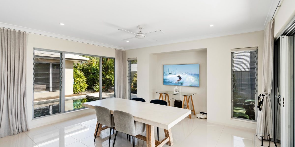 7 Whipbird Drive, Smithfield, QLD 4878 AUS