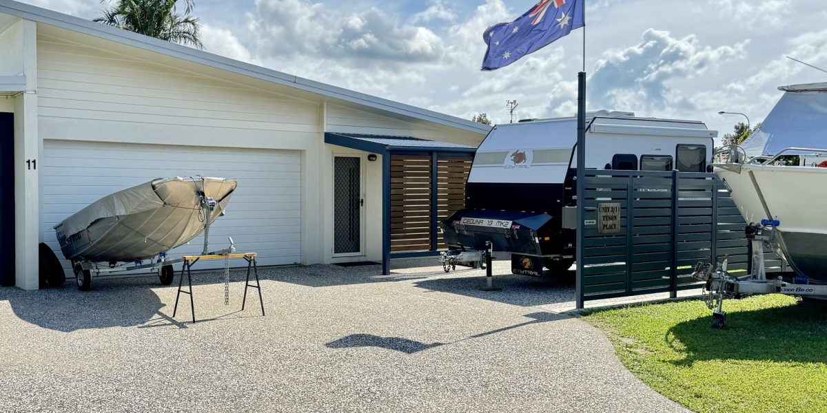 2/11 Tyson Place, Redlynch, QLD 4870 AUS