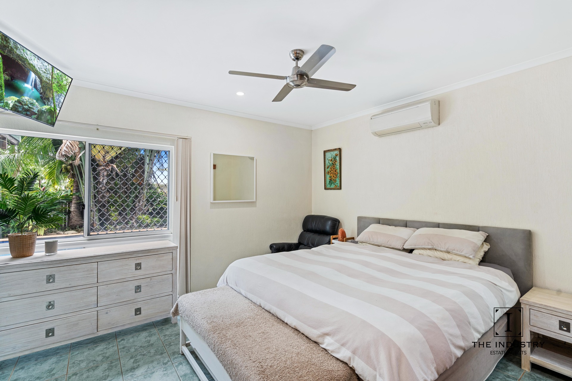 10 Hope Street, Clifton Beach, QLD 4879 AUS