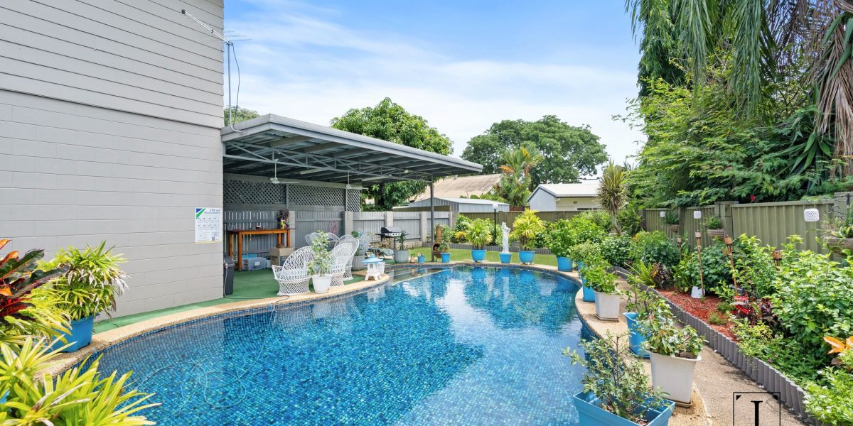 6 Marian Close, Smithfield, QLD 4878 AUS