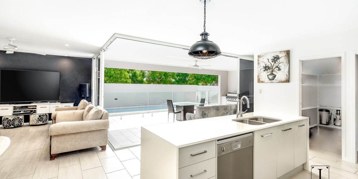 2 Thornborough Circuit, Smithfield, QLD 4878 AUS
