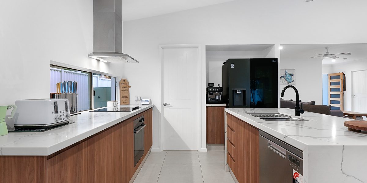 10 Stream Avenue, Kewarra Beach, QLD 4879 AUS