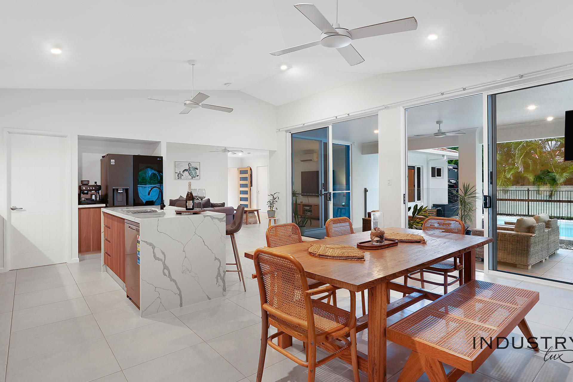 10 Stream Avenue, Kewarra Beach, QLD 4879 AUS