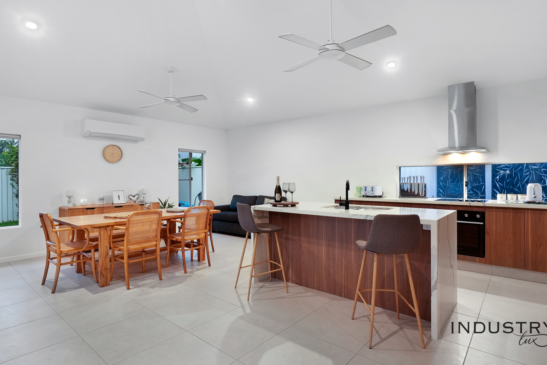 10 Stream Avenue, Kewarra Beach, QLD 4879 AUS