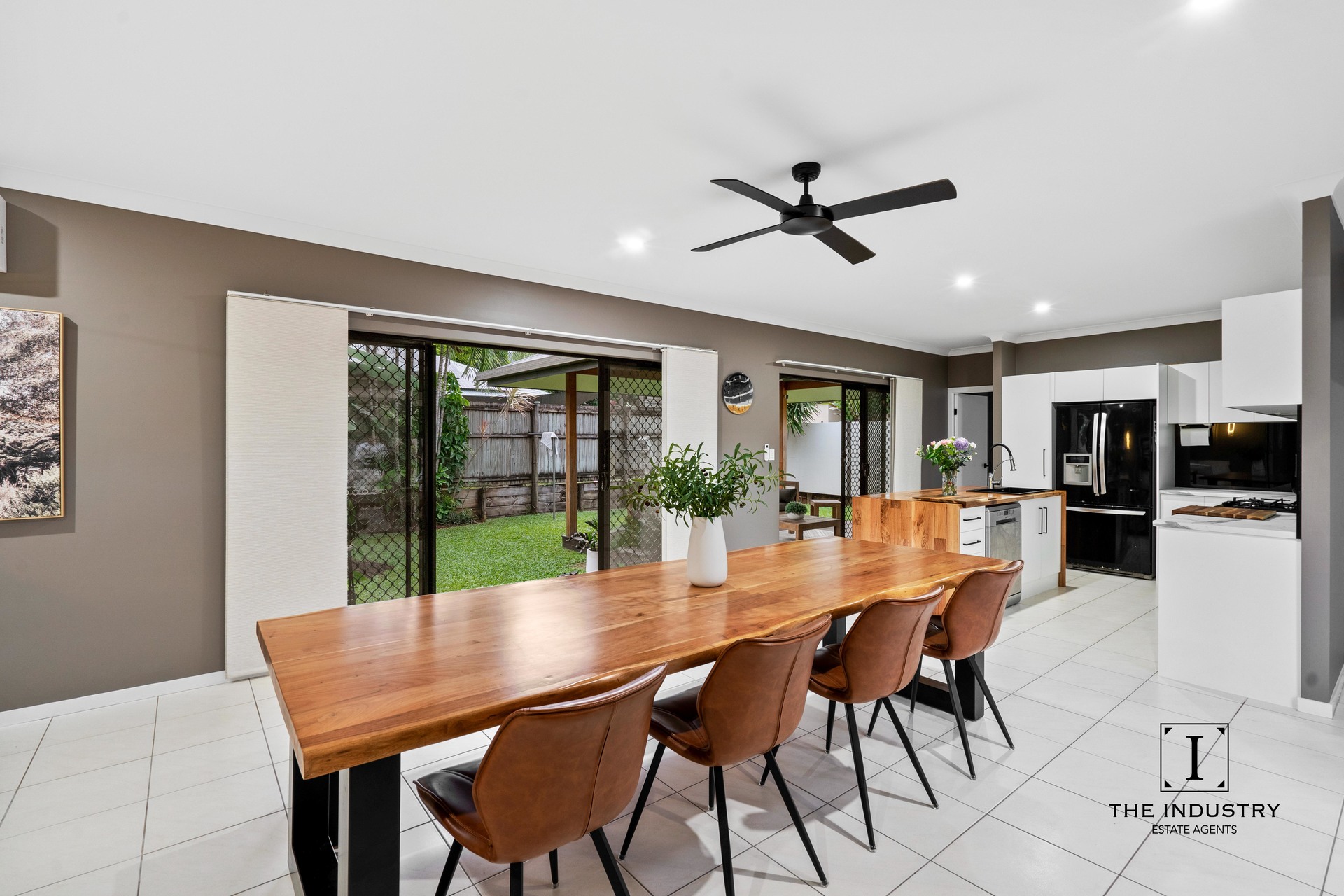 43 Tyrconnell Crescent, Redlynch, QLD 4870 AUS