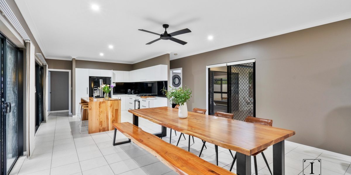 43 Tyrconnell Crescent, Redlynch, QLD 4870 AUS