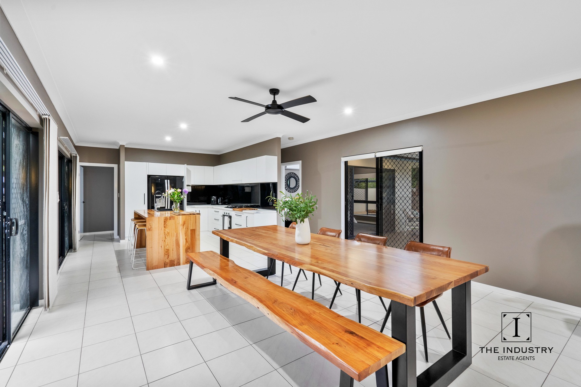 43 Tyrconnell Crescent, Redlynch, QLD 4870 AUS