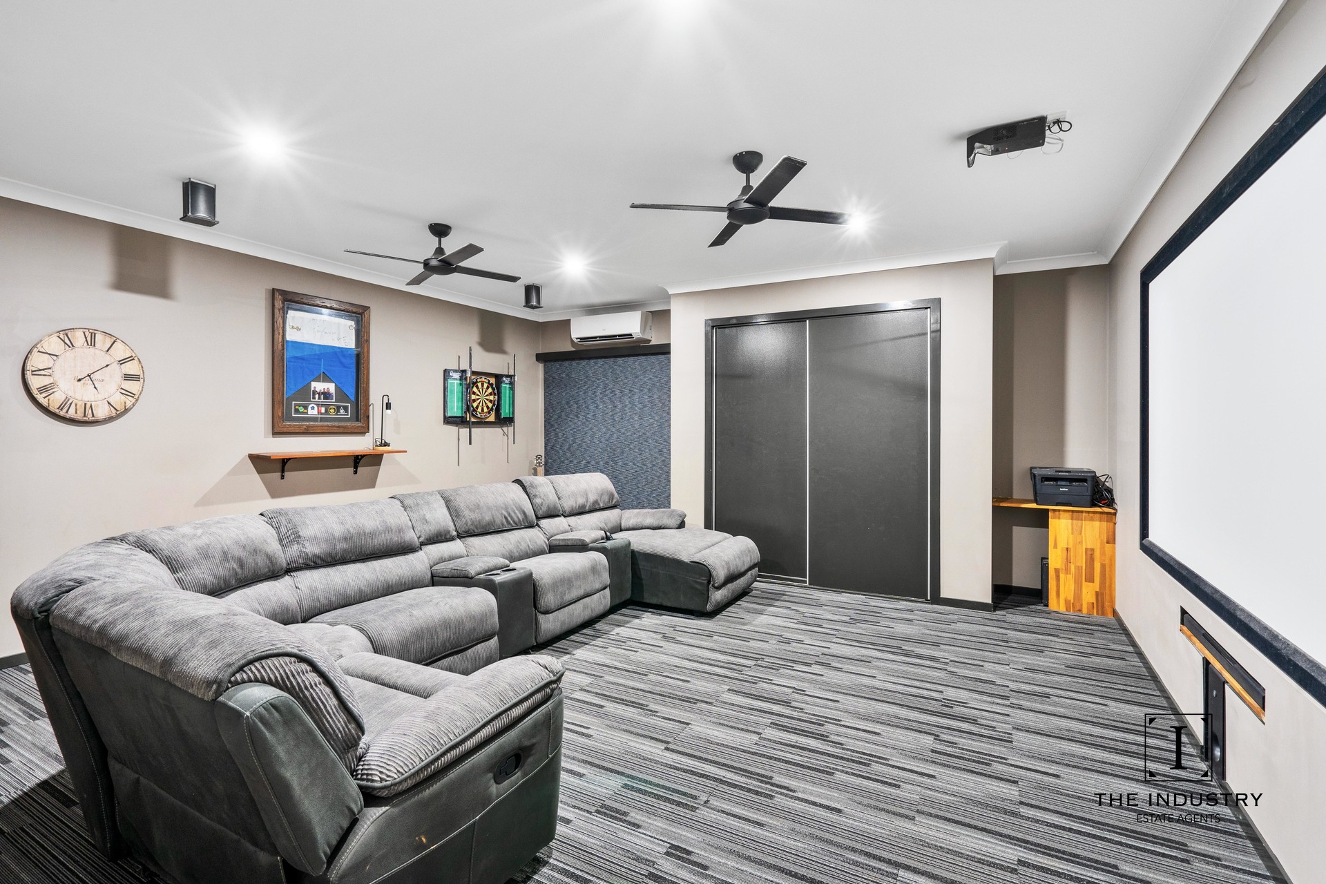 43 Tyrconnell Crescent, Redlynch, QLD 4870 AUS