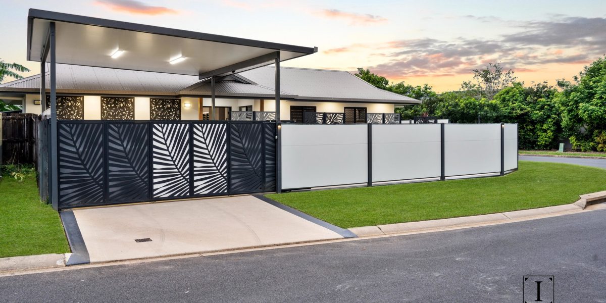 43 Tyrconnell Crescent, Redlynch, QLD 4870 AUS