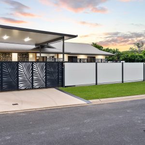 43 Tyrconnell Crescent, Redlynch, QLD 4870 AUS