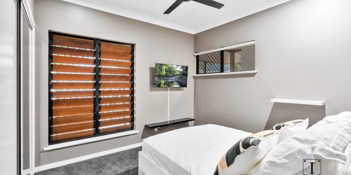 43 Tyrconnell Crescent, Redlynch, QLD 4870 AUS