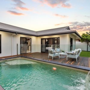 43 Tyrconnell Crescent, Redlynch, QLD 4870 AUS