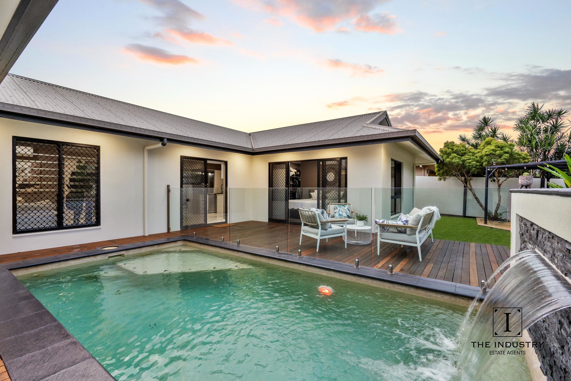 43 Tyrconnell Crescent, Redlynch, QLD 4870 AUS