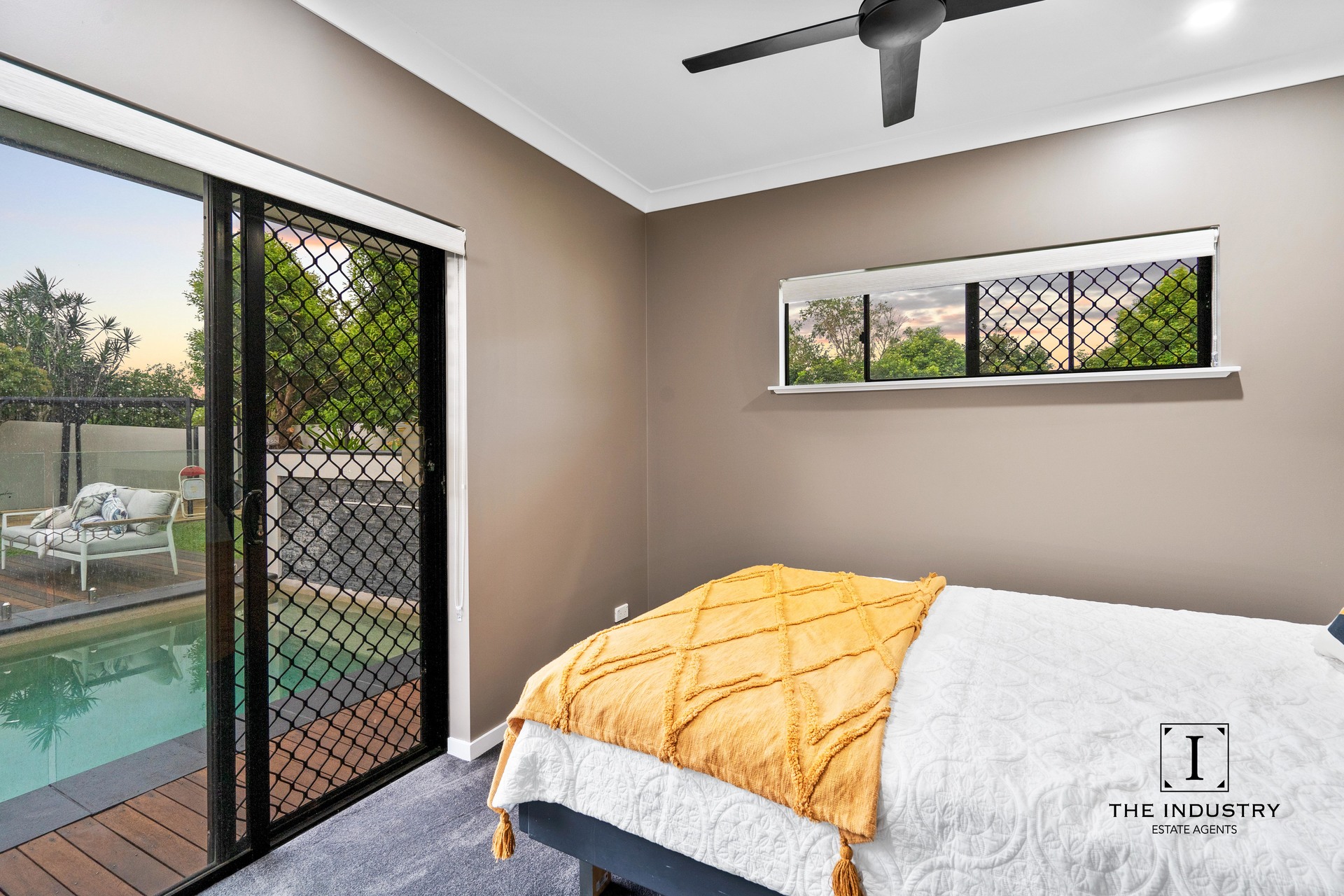 43 Tyrconnell Crescent, Redlynch, QLD 4870 AUS
