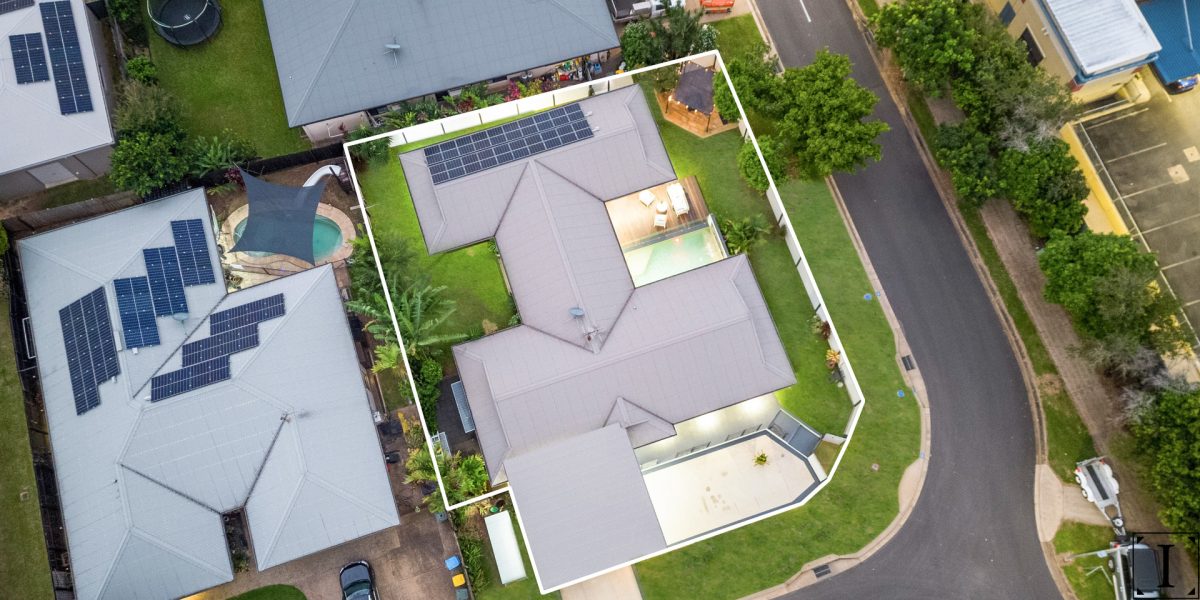 43 Tyrconnell Crescent, Redlynch, QLD 4870 AUS