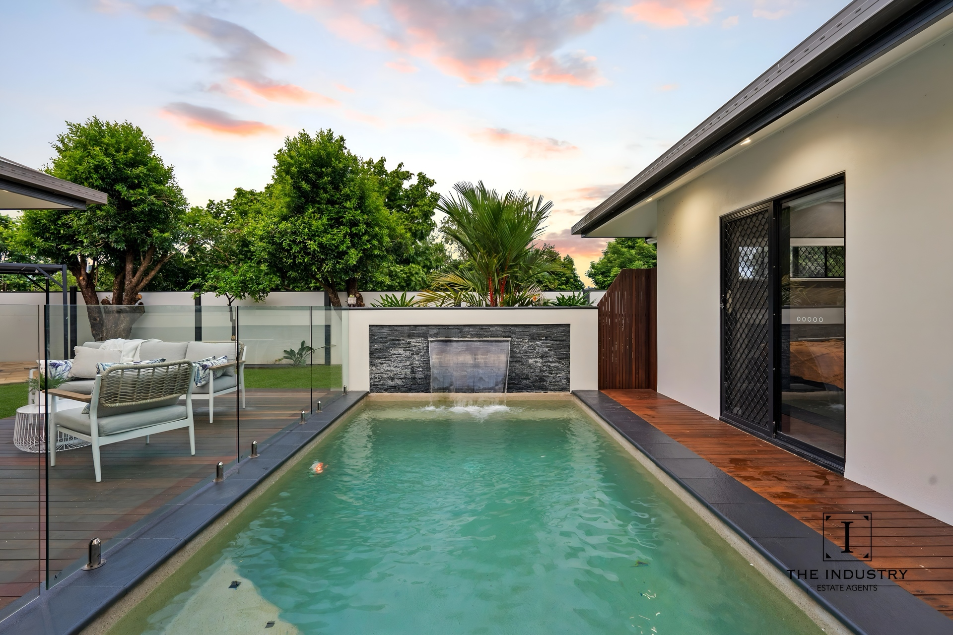 43 Tyrconnell Crescent, Redlynch, QLD 4870 AUS