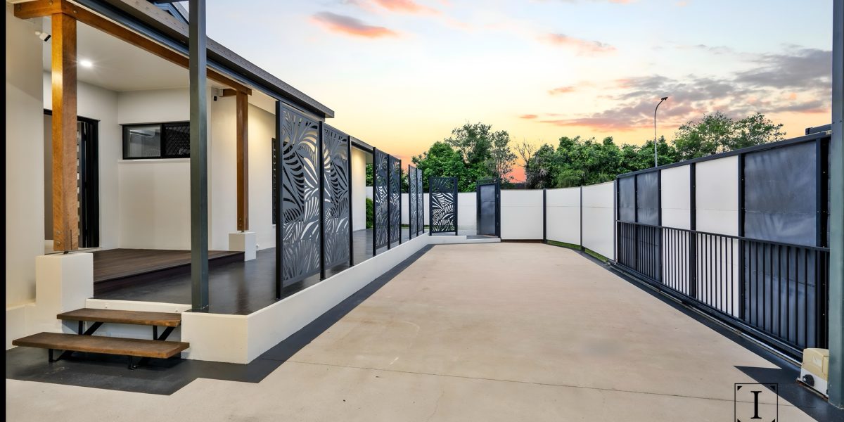 43 Tyrconnell Crescent, Redlynch, QLD 4870 AUS