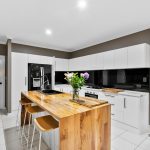 43 Tyrconnell Crescent, Redlynch, QLD 4870 AUS