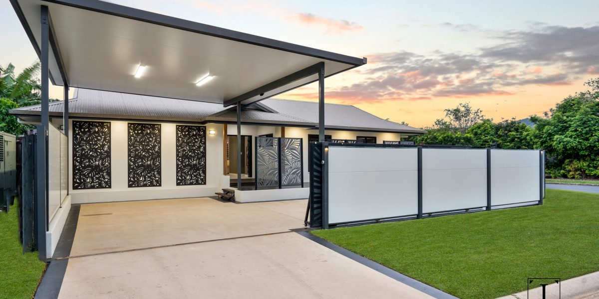 43 Tyrconnell Crescent, Redlynch, QLD 4870 AUS
