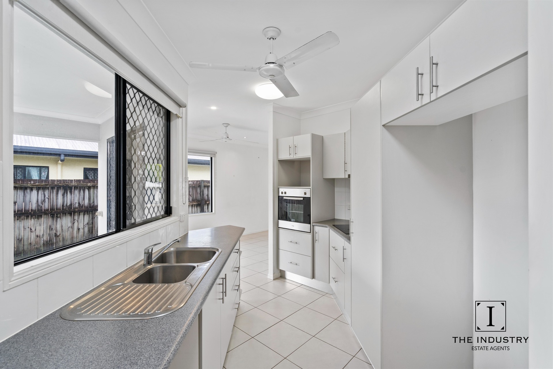 11 Finniss Crescent, Bentley Park, QLD 4869 AUS