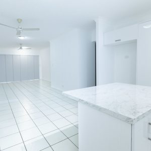 4/14 Short Street, Redlynch, QLD 4870 AUS