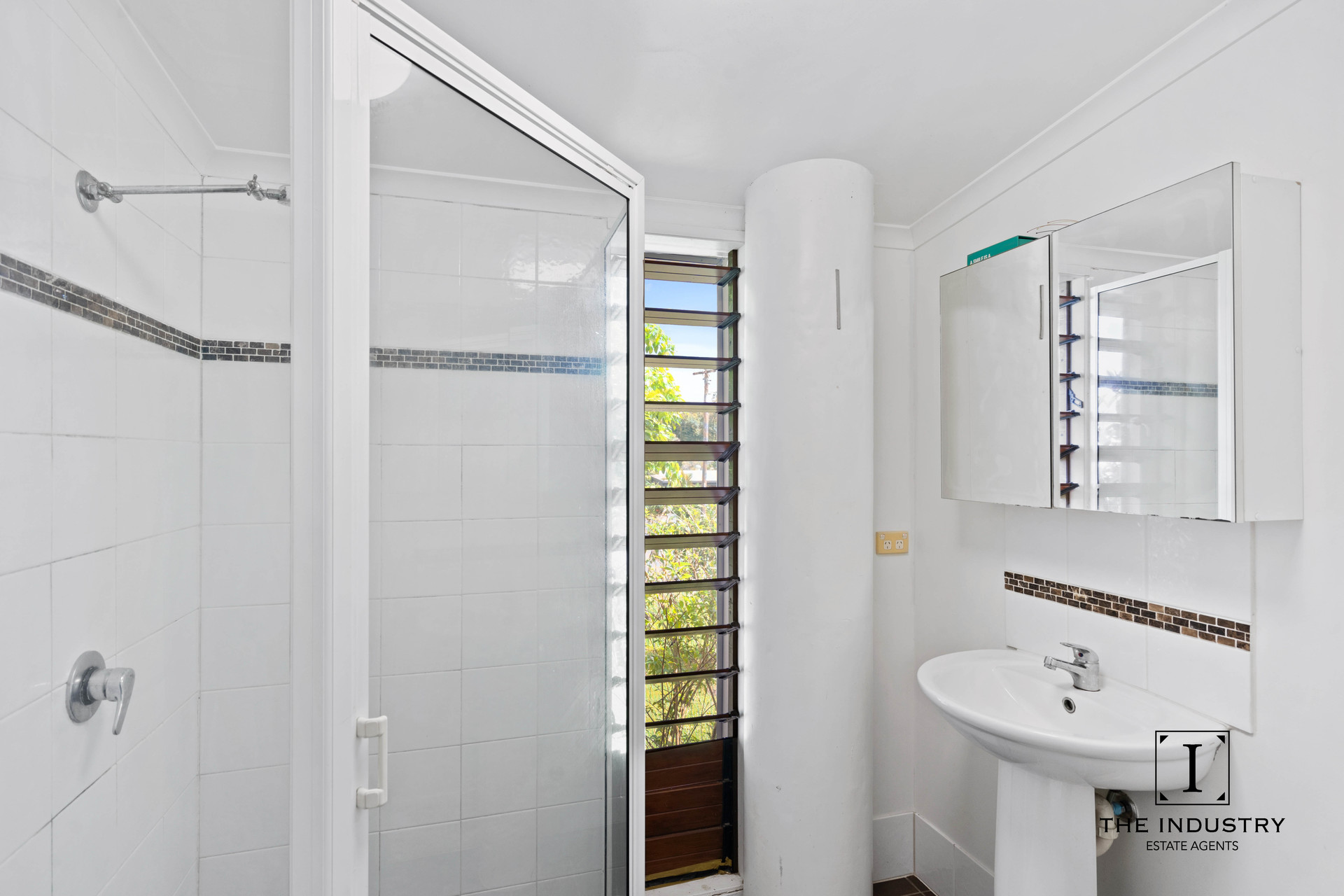25 Passchendaele Street, Stratford, QLD 4870 AUS