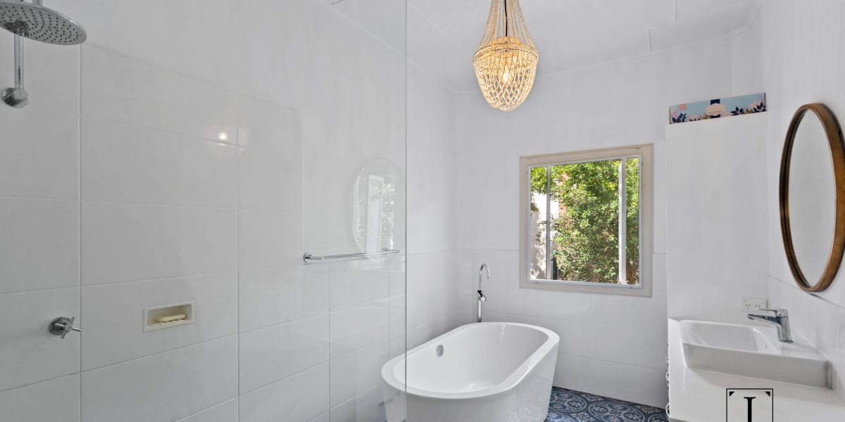 25 Passchendaele Street, Stratford, QLD 4870 AUS