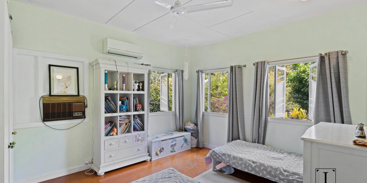 25 Passchendaele Street, Stratford, QLD 4870 AUS
