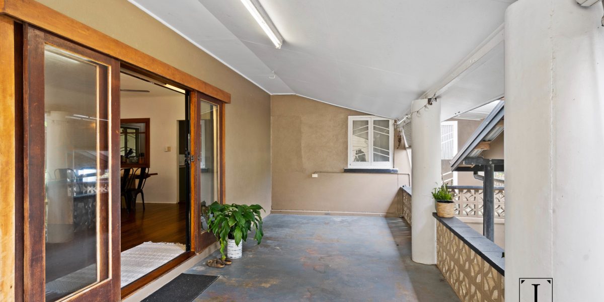 25 Passchendaele Street, Stratford, QLD 4870 AUS