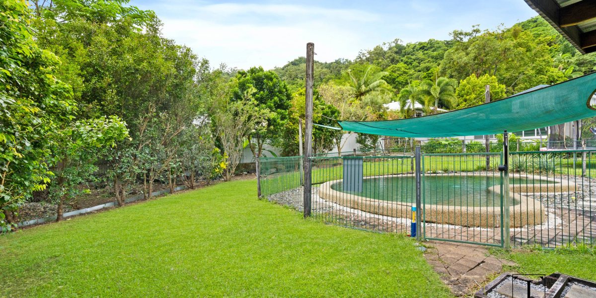 25 Passchendaele Street, Stratford, QLD 4870 AUS
