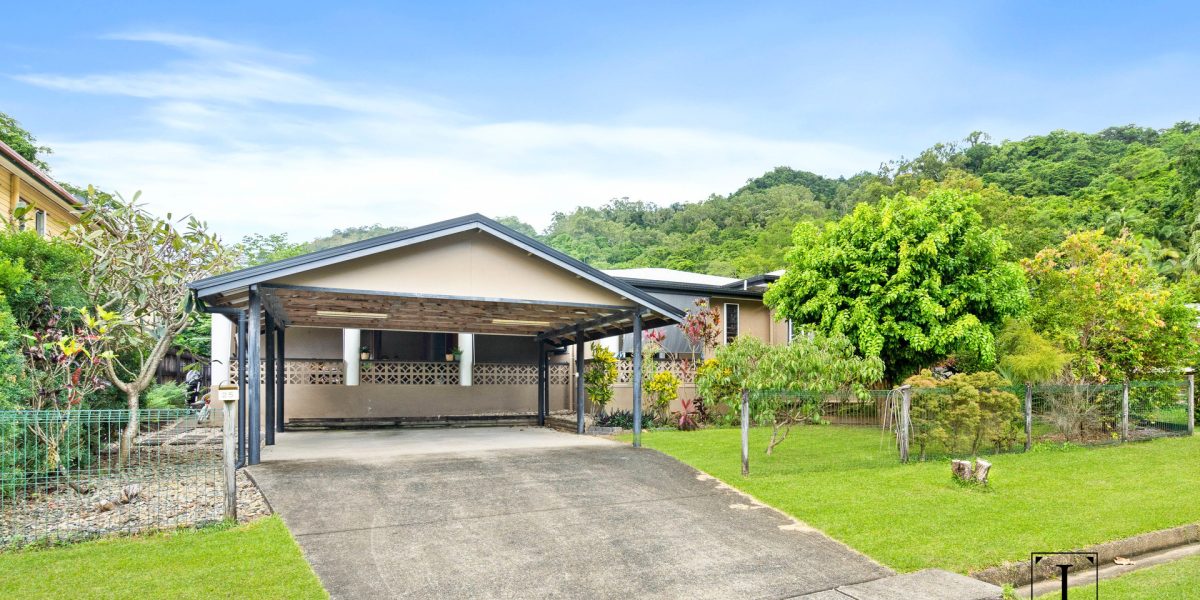 25 Passchendaele Street, Stratford, QLD 4870 AUS