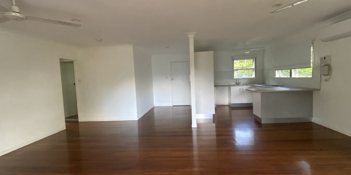 61 Hillview Crescent, Whitfield, QLD 4870 AUS