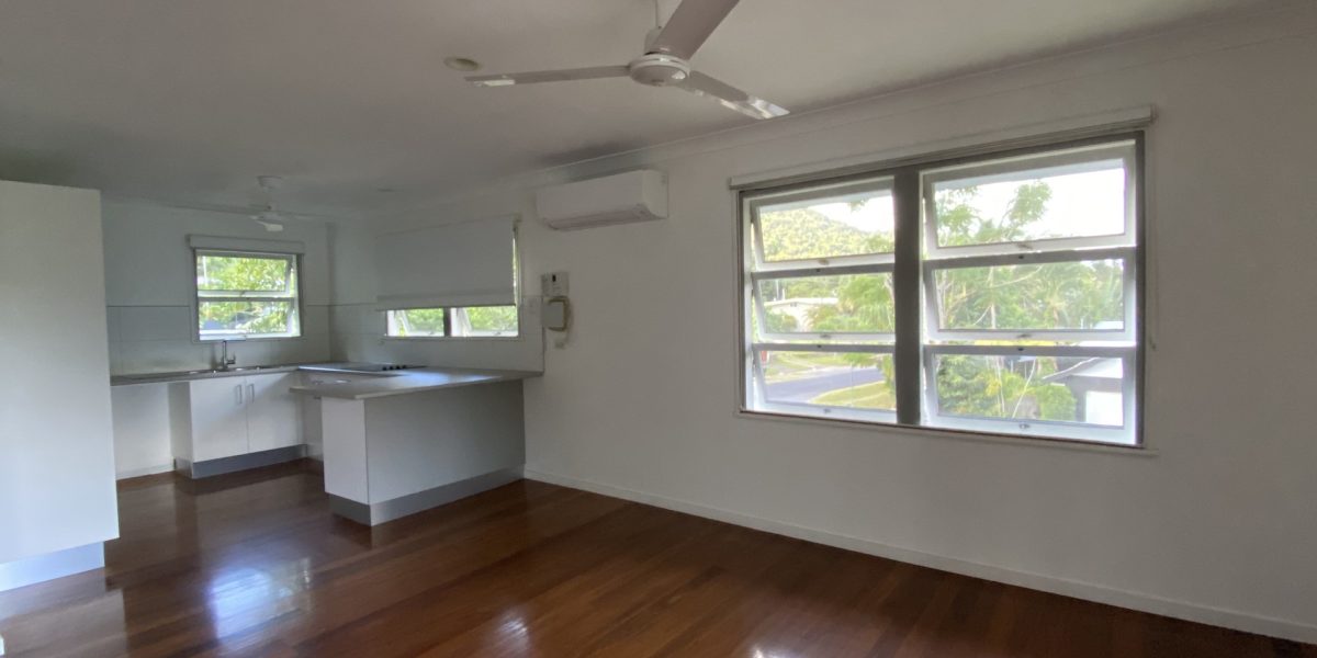 61 Hillview Crescent, Whitfield, QLD 4870 AUS