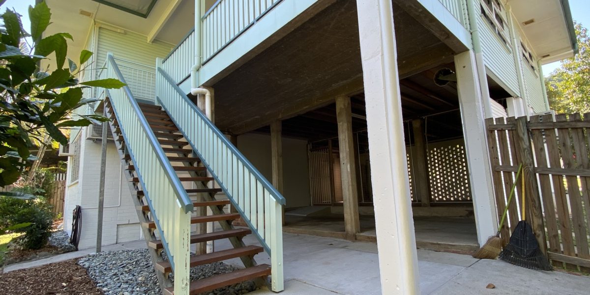 61 Hillview Crescent, Whitfield, QLD 4870 AUS