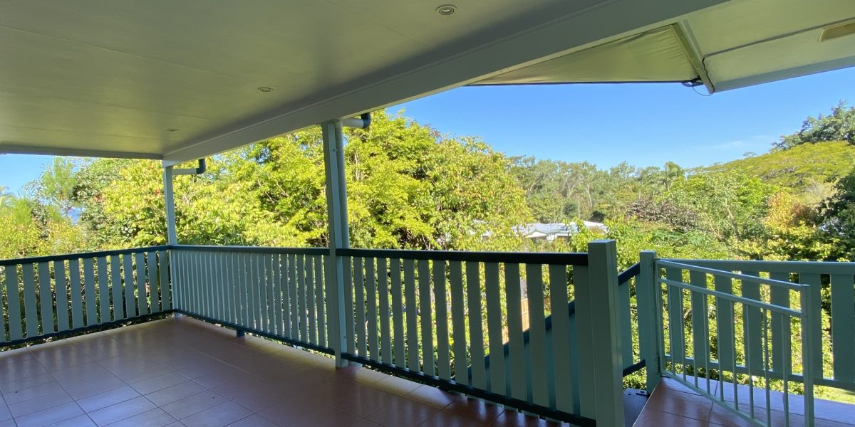 61 Hillview Crescent, Whitfield, QLD 4870 AUS