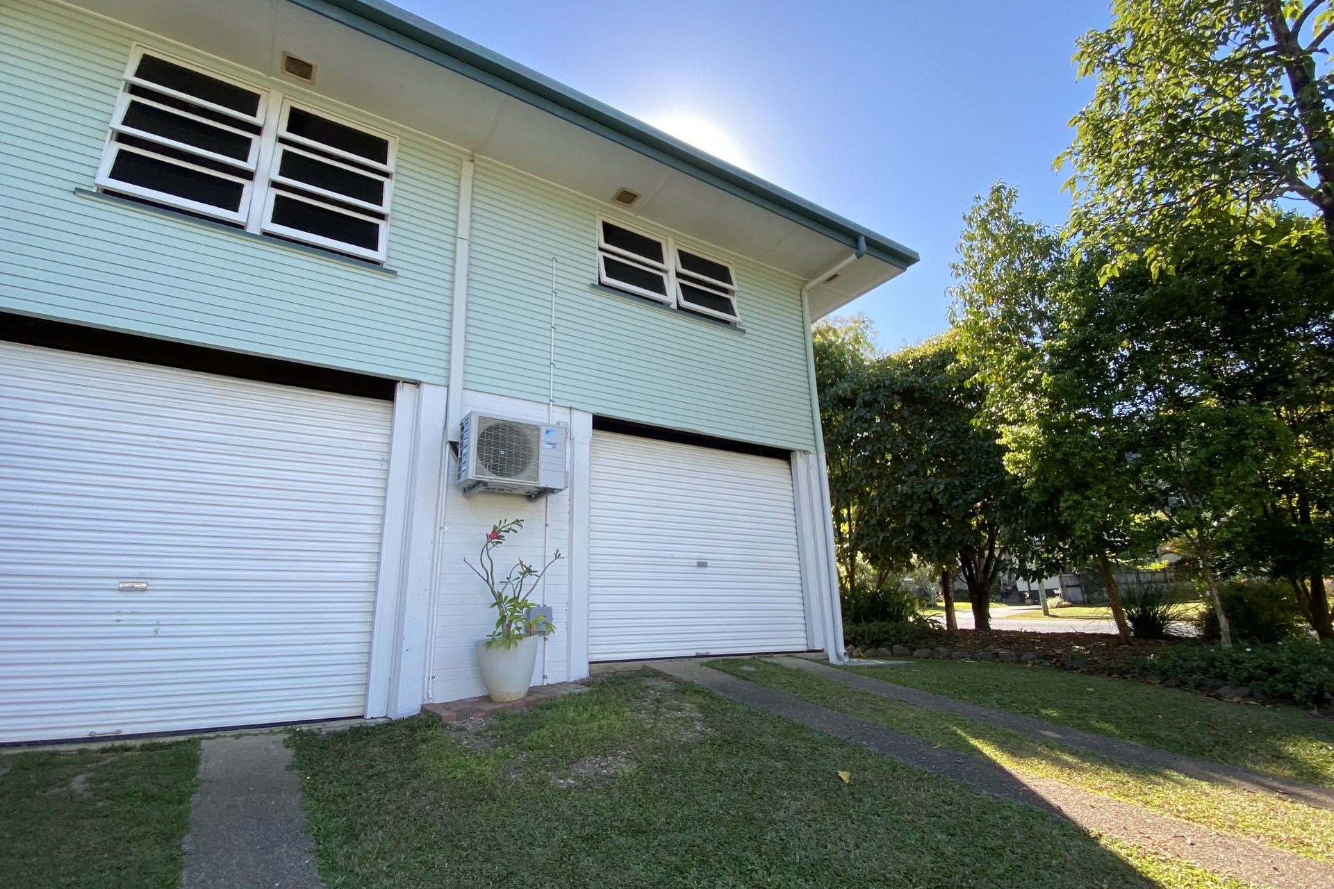 61 Hillview Crescent, Whitfield, QLD 4870 AUS