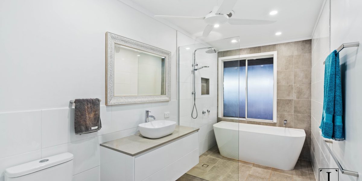 2 Kiriwina Close, Trinity Beach, QLD 4879 AUS