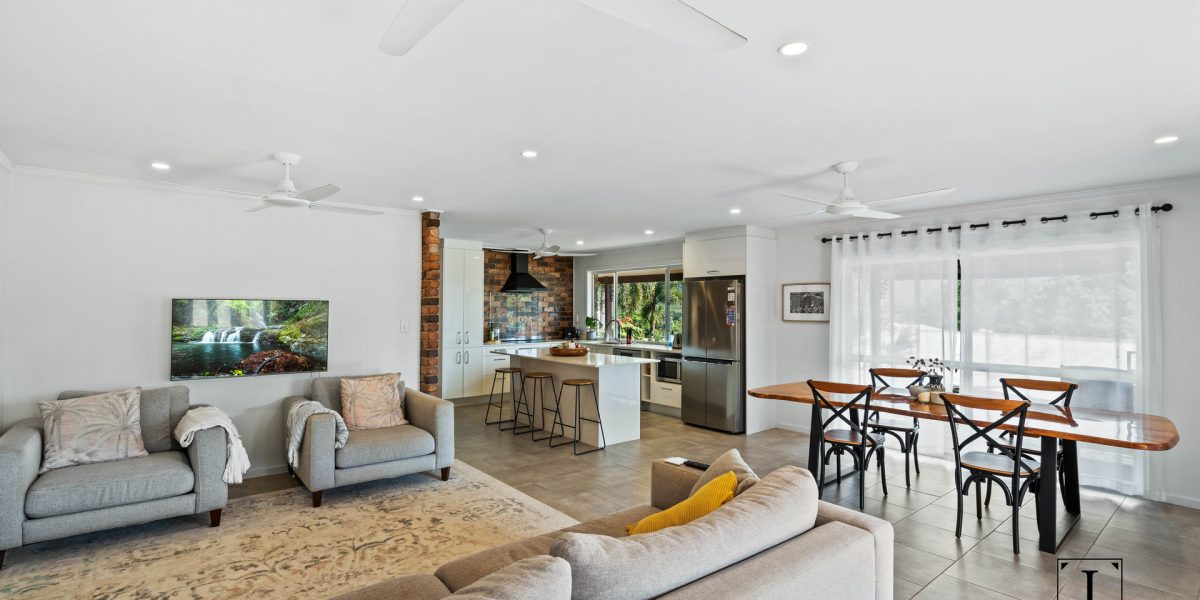 2 Kiriwina Close, Trinity Beach, QLD 4879 AUS