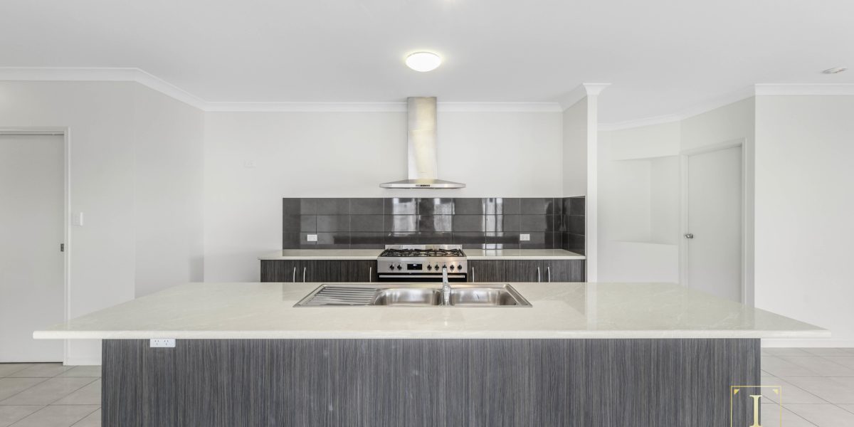 18 Thornborough Circuit, Smithfield, QLD 4878 AUS