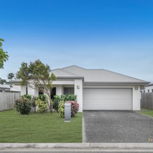 18 Thornborough Circuit, Smithfield, QLD 4878 AUS