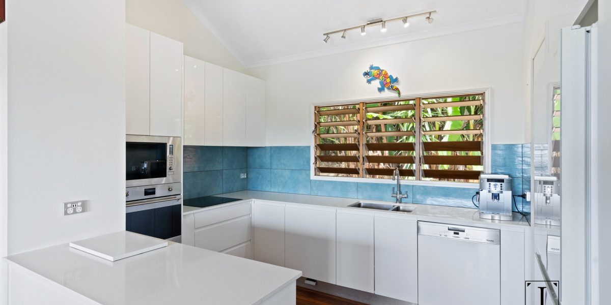 7 Trinidad Close, Trinity Beach, QLD 4879 AUS