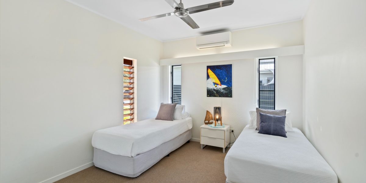 18 Lagoon Drive, Trinity Beach, QLD 4879 AUS