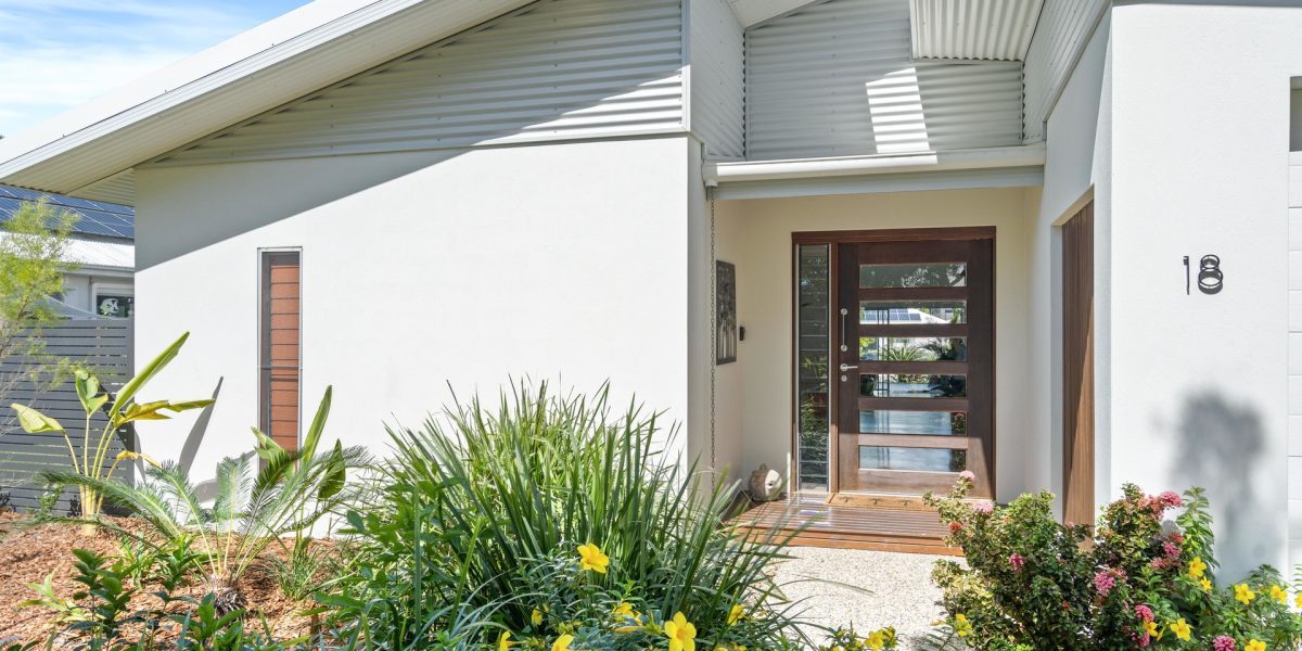 18 Lagoon Drive, Trinity Beach, QLD 4879 AUS
