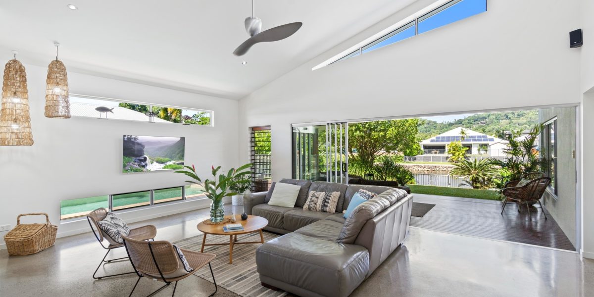 18 Lagoon Drive, Trinity Beach, QLD 4879 AUS