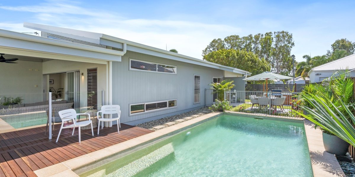 18 Lagoon Drive, Trinity Beach, QLD 4879 AUS