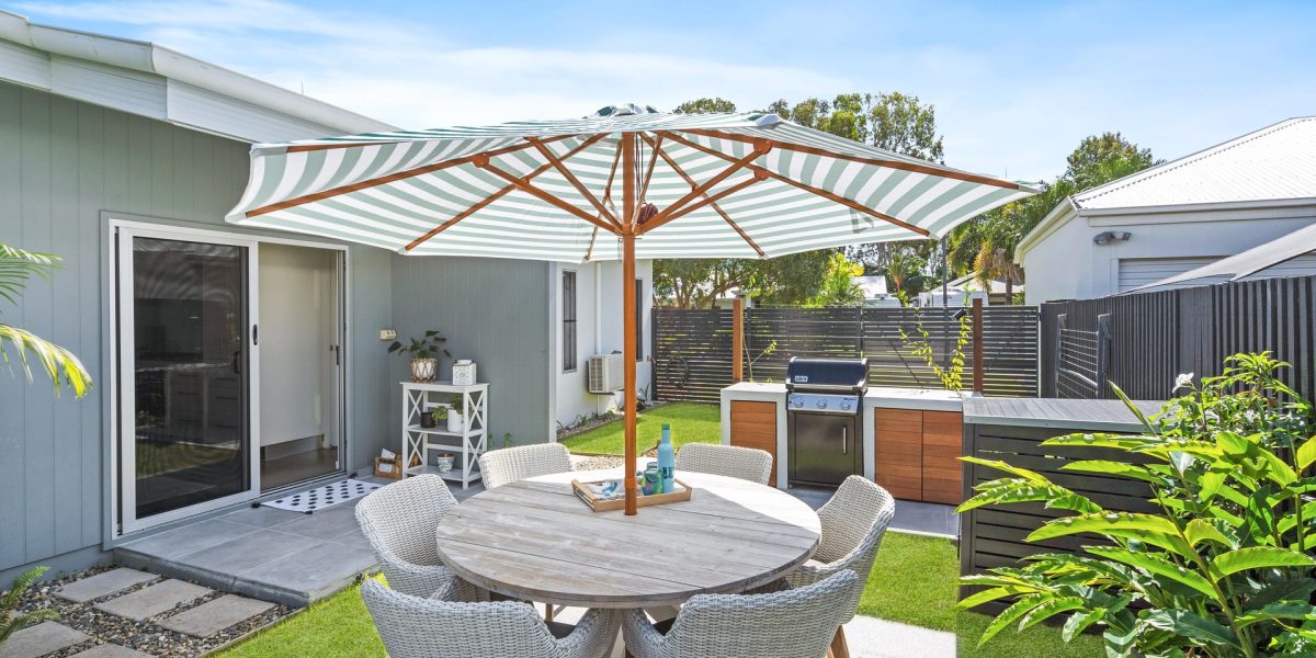 18 Lagoon Drive, Trinity Beach, QLD 4879 AUS