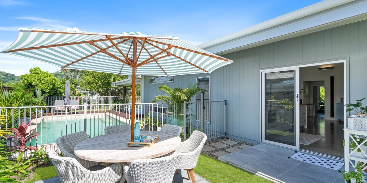 18 Lagoon Drive, Trinity Beach, QLD 4879 AUS